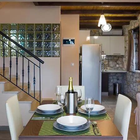 Aparthotel Nico E Marie Seaside, Nilie Hospitality Mgmt