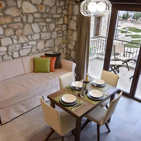 Aparthotel Nico E Marie Seaside, Nilie Hospitality Mgmt