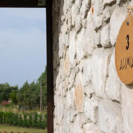 Nico E Marie Seaside, Nilie Hospitality Mgmt Апарт-отель Торони