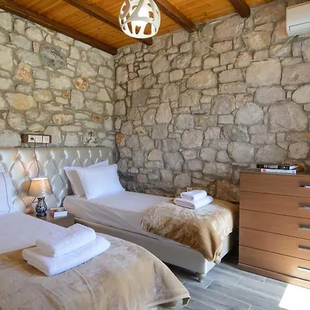 Апарт-отель Nico E Marie Seaside, Nilie Hospitality Mgmt