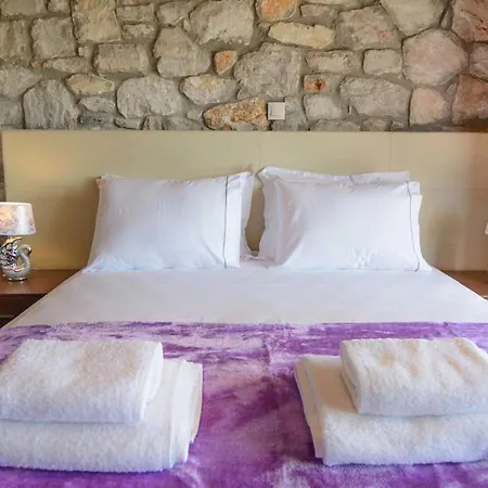 Nico E Marie Seaside, Nilie Hospitality Mgmt Апарт-отель Торони