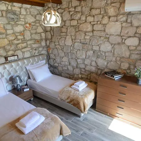 Апарт-отель Nico E Marie Seaside, Nilie Hospitality Mgmt