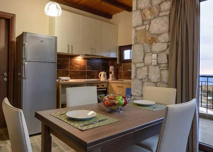 Nico E Marie Seaside, Nilie Hospitality Mgmt Апарт-отель