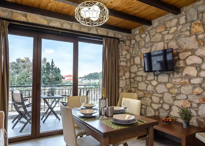 Апарт-отель Nico E Marie Seaside, Nilie Hospitality Mgmt 3*