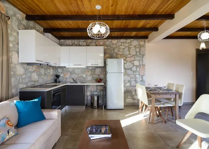 Апарт-отель Nico E Marie Seaside, Nilie Hospitality Mgmt Торони